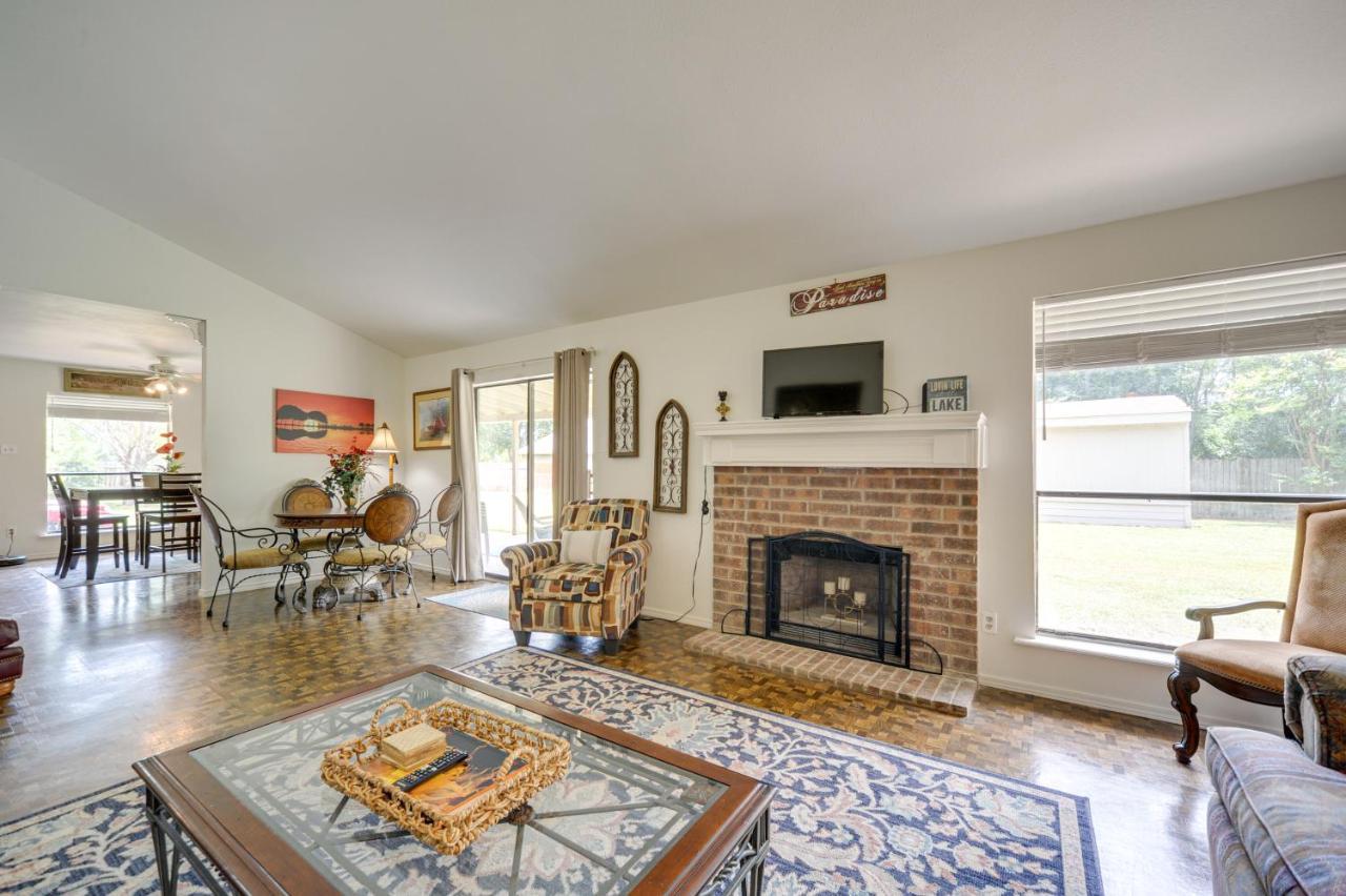 Mcqueeney Vacation Rental About 10 Mi To New Braunfels 외부 사진
