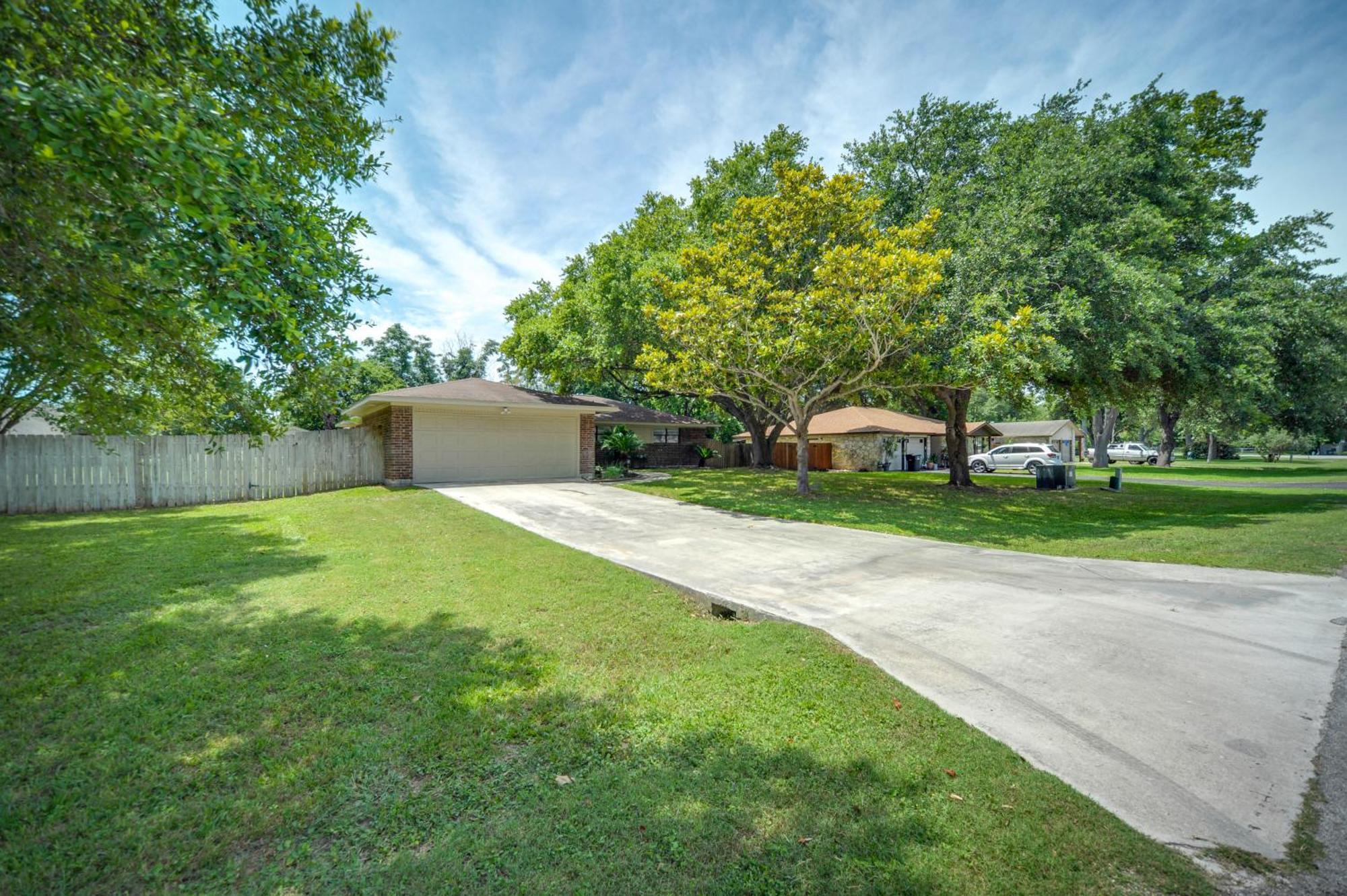 Mcqueeney Vacation Rental About 10 Mi To New Braunfels 외부 사진