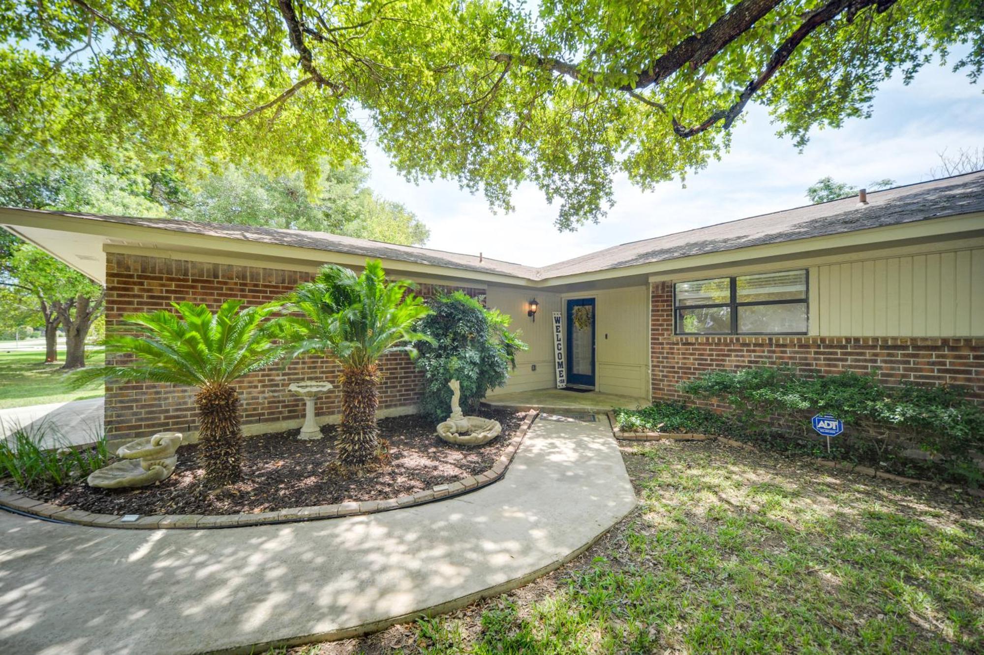 Mcqueeney Vacation Rental About 10 Mi To New Braunfels 외부 사진